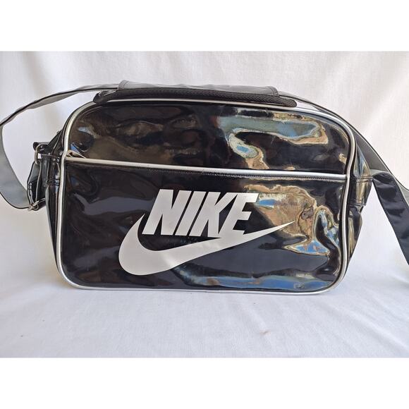 Vintage Nike Patent Leather Look Black Silver Messenger Gym Soccer‎ Shoulder Bag - Picture 2 of 16